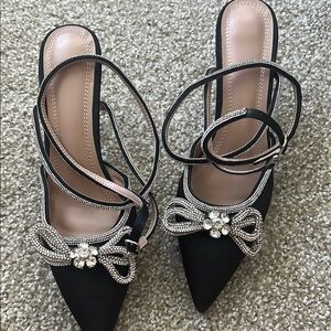 Elegant Black Women's Shoes with Rhinestone Bow